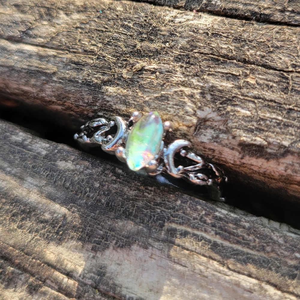 Elegant Silver Women's Ring